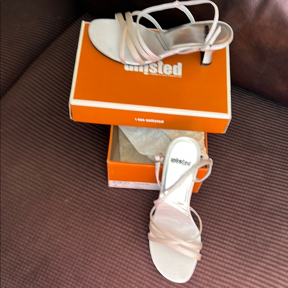 Twisted Women's Cream Strappy Sandals